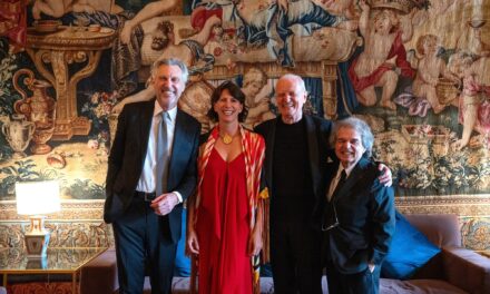 Gala del Farnese d’Or 2024: all’Ambasciata di Francia la giuria presieduta da Santo Versace ha attribuito i riconoscimenti del «Farnese d’Or 2024» ai protagonisti della cultura e dell’economia
