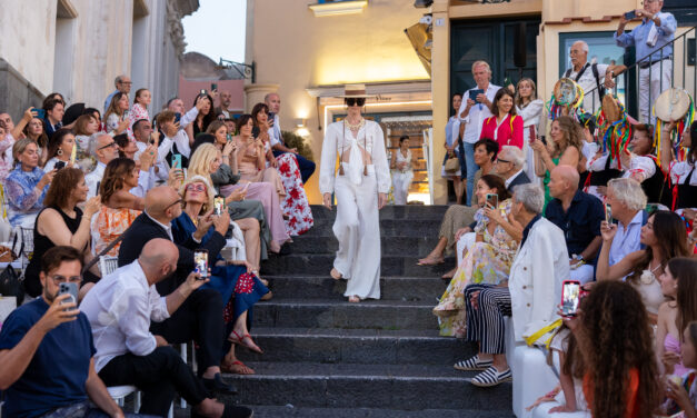 Lavi Couture ha presentato la collezione ispirata al sogno di Capri