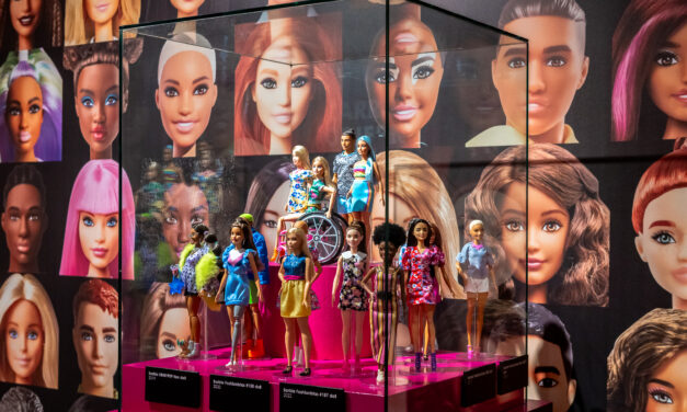 Apre a Milano la mostra ““Barbie: A Cultural Icon Exhibition”