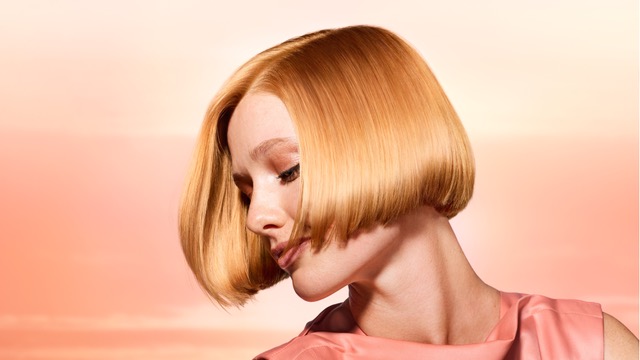 Wella rivela la nuova macro-tendenza dell’hair color 2025: Golden Glass Hair