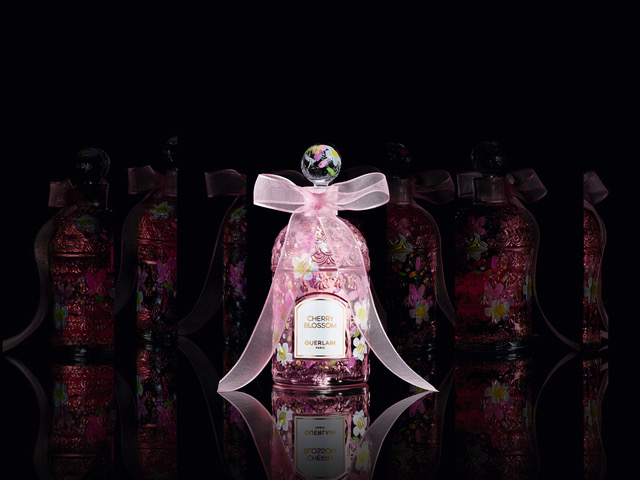 Guerlain presenta la Bee Bottle Cherry Blossom by Taein Song